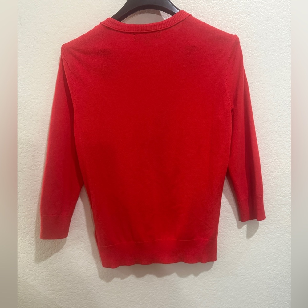Ellen Tracy Red cardigan Sweater.  Pristine condition, no pills.  Size small. - Picture 5 of 6